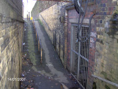 
Disused subway at Eastern end of Newport Station, January 2007